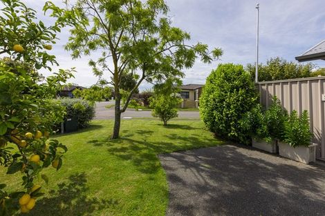 Photo of property in 2 Arthur Close, Clive, 4102