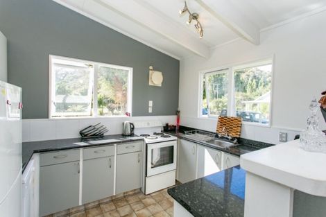 Photo of property in 100 Putiki Drive, Putiki, Whanganui, 4500