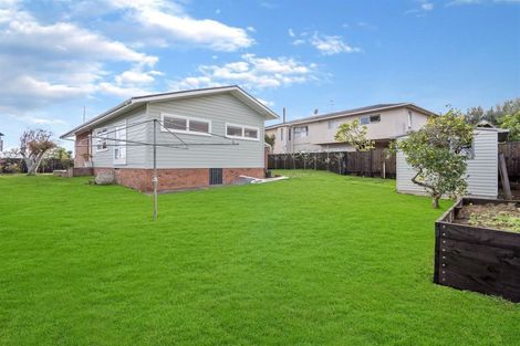 Photo of property in 109 Hutchinsons Road, Bucklands Beach, Auckland, 2014