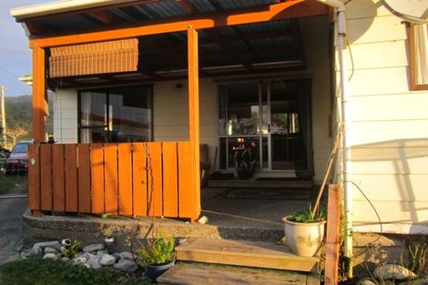 Photo of property in 43 Aylmer Street, Ross, 7812