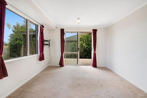Photo of property in 9 Raabia Close, Parakai, 0830