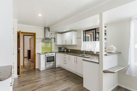 Photo of property in 49 Walton Road, Paraparaumu Beach, Paraparaumu, 5032