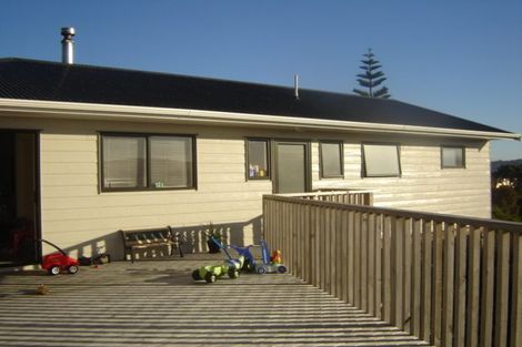 Photo of property in 3 Makora Grove, Paremata, Porirua, 5024