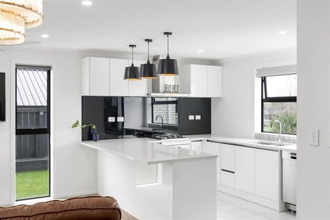 Photo of property in 16 Inuwai Street, Glenview, Hamilton, 3206