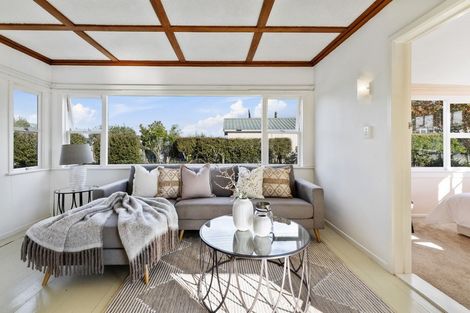 Photo of property in 2/165a Colwill Road, Massey, Auckland, 0614