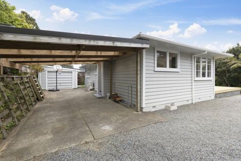Photo of property in 46 Poto Road, Normandale, Lower Hutt, 5010