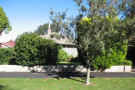 Photo of property in 8 Rochford Place, Bryndwr, Christchurch, 8052