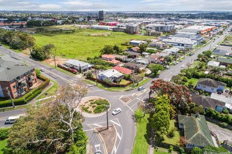 Photo of property in 29 Astley Avenue, New Lynn, Auckland, 0600