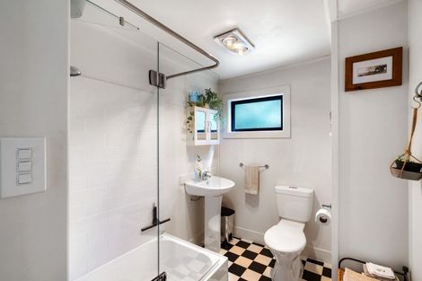 Photo of property in 9 Allens Lane, Clive, 4102