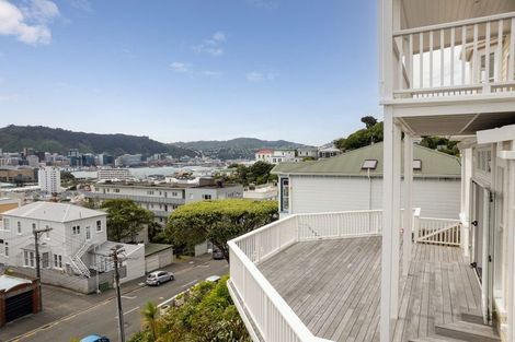 Photo of property in 17 Austin Street, Mount Victoria, Wellington, 6011