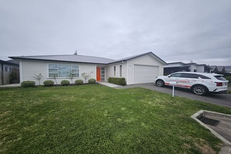 Photo of property in 34 Hanlow Place, Pyes Pa, Tauranga, 3112