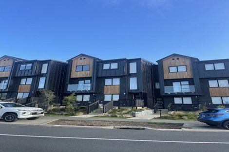 Photo of property in 7 Longshore Drive, Long Bay, Auckland, 0630