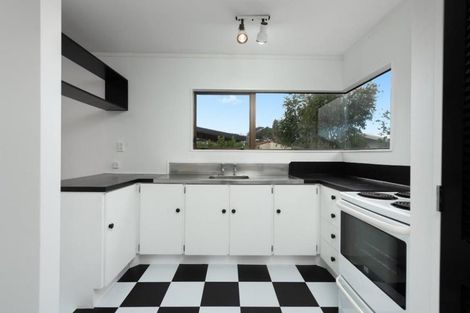 Photo of property in 13b Pokapu Place, Bethlehem, Tauranga, 3110