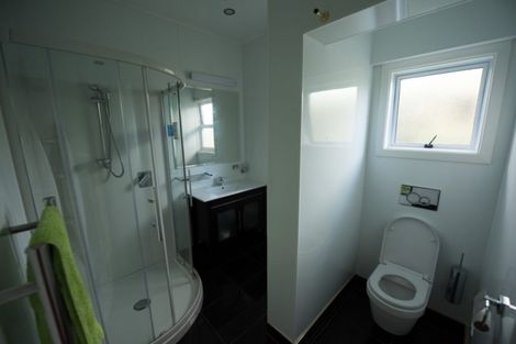 Photo of property in 12 Maple Grove, Kingston, Wellington, 6021