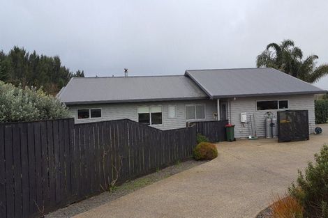 Photo of property in 45 Kath Henry Lane, Drury, 2113