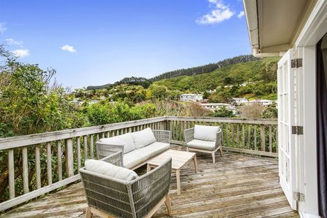 Photo of property in 31 Olivia Crescent, Tawa, Wellington, 5028