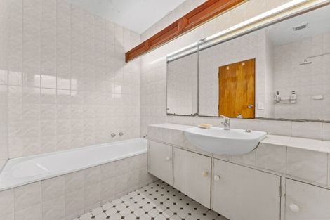 Photo of property in 57 Stanley Avenue, Milford, Auckland, 0620