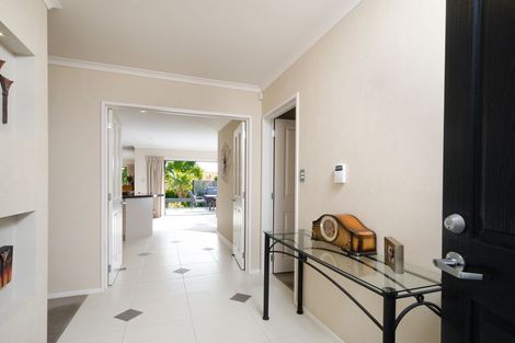 Photo of property in 27 Leafield Crescent, Henderson, Auckland, 0612