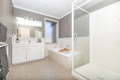 Photo of property in 20 Whitford Place, Rototuna North, Hamilton, 3210