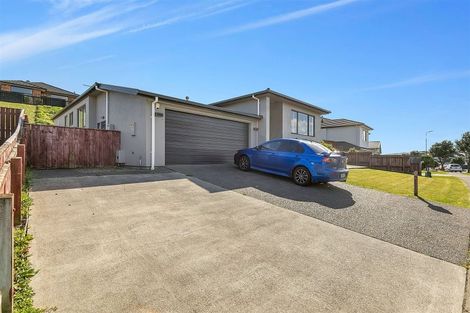 Photo of property in 52 Aotea Drive, Aotea, Porirua, 5024