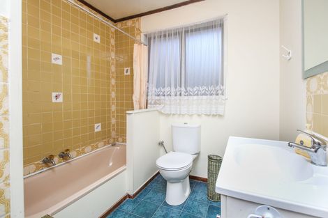 Photo of property in 12 St Catherine Crescent, West Harbour, Auckland, 0618