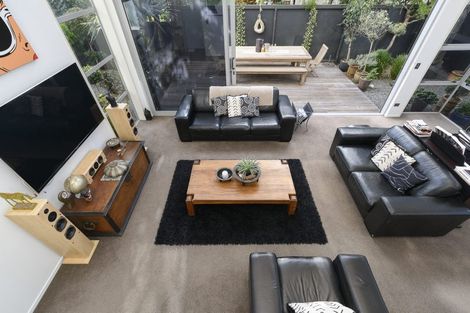 Photo of property in 30b Oceanview Road, Mount Maunganui, 3116