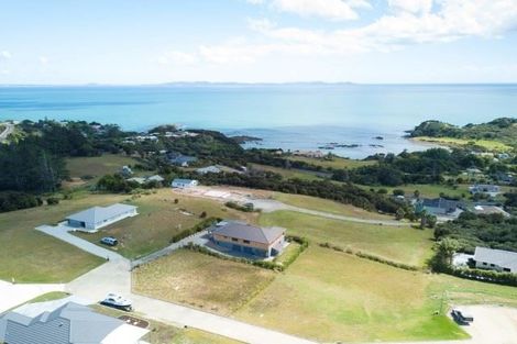 Photo of property in 34 Eagles Way, Cable Bay, 0420