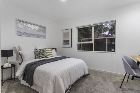 Photo of property in 2/20 Rambler Crescent, Beach Haven, Auckland, 0626