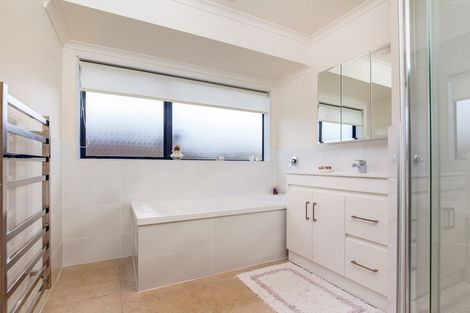 Photo of property in 11/72 Swanson Road, Henderson, Auckland, 0610