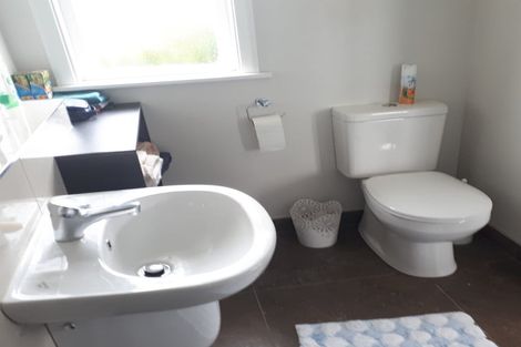 Photo of property in 13 Bartholomew Road, Levin, 5510