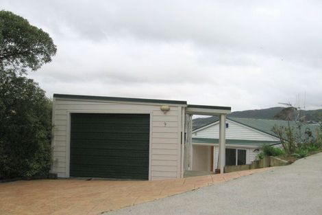 Photo of property in 9 Hampton Hill Road, Tawa, Wellington, 5028