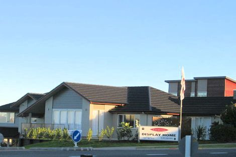 Photo of property in 65 Chesterfield Way, Orewa, 0931