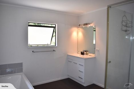 Photo of property in 91c Wade River Road, Stanmore Bay, Whangaparaoa, 0932