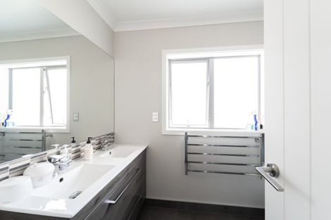 Photo of property in 62 Caldera Drive, Long Bay, Auckland, 0630