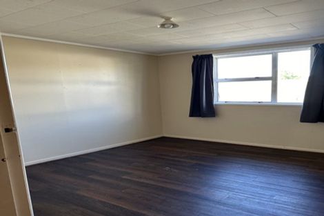 Photo of property in 2/10 Ponderosa Grove, Maoribank, Upper Hutt, 5018