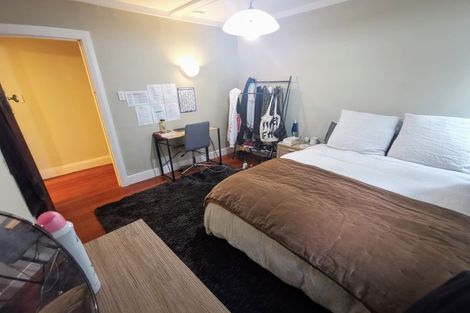 Photo of property in 1/17 Clifton Terrace, Kelburn, Wellington, 6012