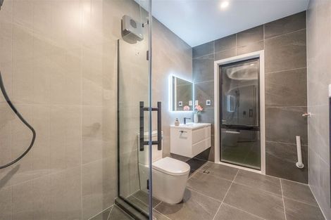 Photo of property in 17 Mcindoe Road, Kumeu, 0810