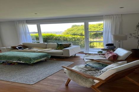 Photo of property in 2 Hillside Terrace, Saint Johns Hill, Whanganui, 4500