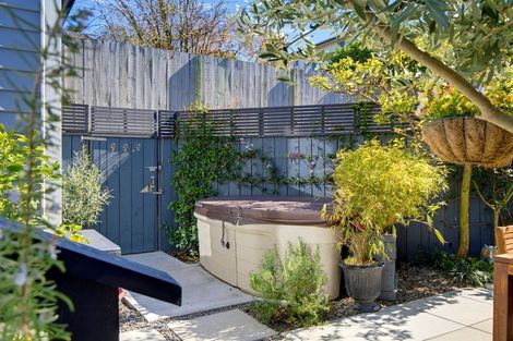 Photo of property in 10 Winchester Street, Lyttelton, 8082