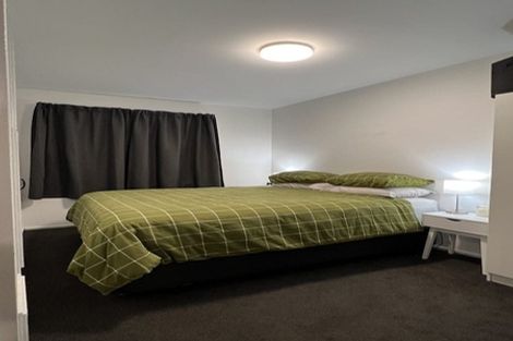 Photo of property in 2/4 Wynyard Road, Mount Eden, Auckland, 1024