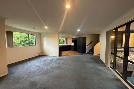 Photo of property in 12 Poturi Streams Avenue, Titirangi, Auckland, 0604