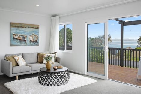 Photo of property in 11 Crispe Road, Clarks Beach, 2122