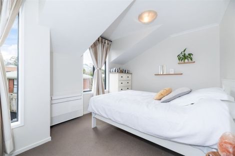 Photo of property in 37 Barnea Circle, Glen Eden, Auckland, 0602