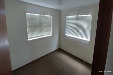 Photo of property in 3/1 Tomintoul Place, Highland Park, Auckland, 2010