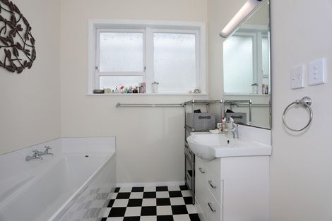 Photo of property in 60 Johnson Street, Bulls, 4818