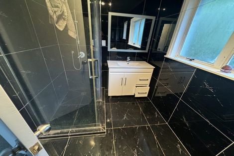 Photo of property in 1/36 Halver Road, Hillpark, Auckland, 2102