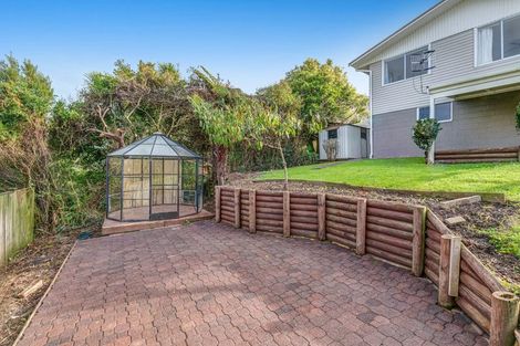 Photo of property in 12 Finn Place, Totara Vale, Auckland, 0629