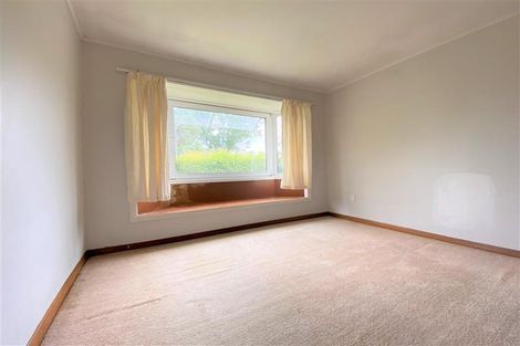 Photo of property in 35 Raleigh Road, Northcote, Auckland, 0627