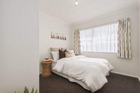 Photo of property in 63 Rhodes Drive, Kelvin Grove, Palmerston North, 4414