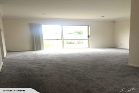 Photo of property in 7a Andover Way, Goodwood Heights, Auckland, 2105